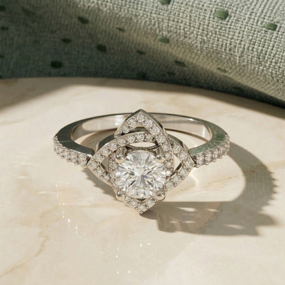 925 Silver Diamond Rhombus Halo Twist Ring